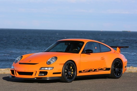 Nothing is as imposing as a Porsche 911 997 GT3 RS